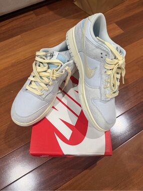 Nike Low-Top Sneakers in Light Blue & Cream